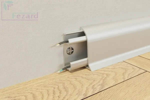 Алюминиевый плинтус Fezard Серебро 43х22х2,5м в Омске