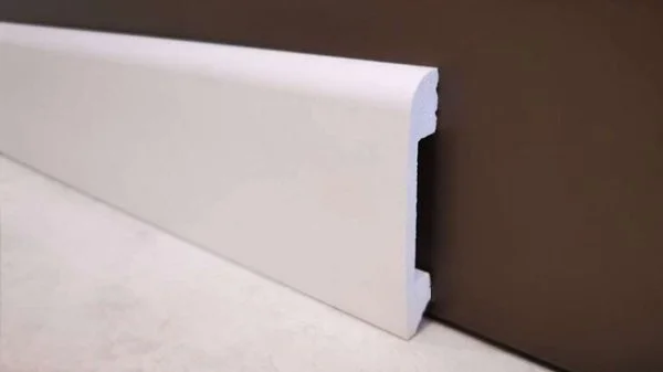 Плинтус Solid UHD 05/80 (80х13х2400 мм) в Омске