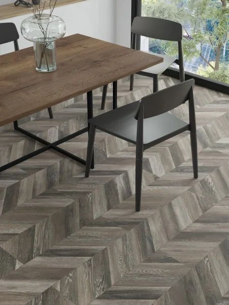 Ламинат Egger PRO 8/33 4V Large Дуб Кестинкорт Шоколад левая EPL240F4CL в Омске