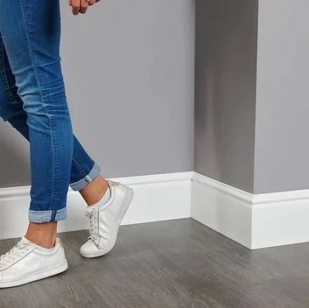 Плинтус NMC Wallstyl FL17 (170х18х2000 мм) в Омске