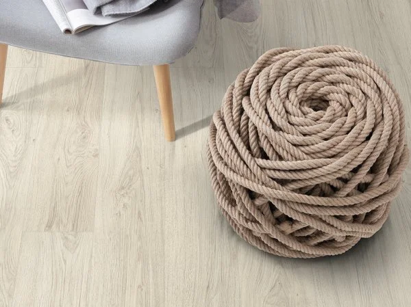 Ламинат Egger PRO 10/33 4V Дуб Азгил белый EPL153 в Омске