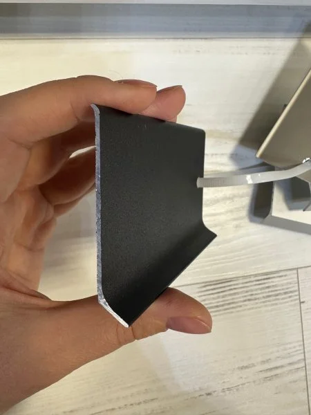 Алюминиевый плинтус Bonkeel ПЛ80 515л Черный (78,5х11,2х2500мм) в Омске